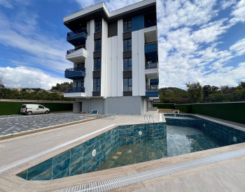 شقق ضمن مجمّع سكني قريب من الشاطئ في ألانيا