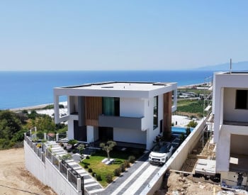 Sea and City View Detached Villas in Yeşilöz