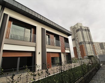 Villas Mitoyennes Avec Espaces De Vie Spacieux À Istanbul