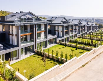 Villas En Un Complejo Seguro Rodeado De Naturaleza En Çekmeköy