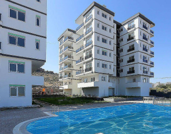 2-schlafzimmer-wohnung In Einem Komplex Mit Pool In Antalya Kepez