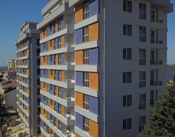 Квартиры в Стамбуле, Кючюкчекмедже с видом на озеро и балконами 0