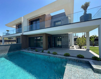 Villa Jumelée Avec Piscine Près De La Mer À Izmir