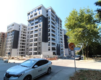 Wohnungen Mit überdachten Parkplätzen Und Einem Pool In Bursa Nilüfer
