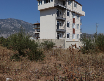 Döşemealtı Yeniköy'de Açık Otoparklı Binada Yeni Daireler