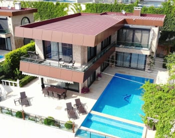 Villa Met Uitzicht Op Zee Op Een Rustige Locatie In Alanya 1