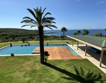 Luxury Real Estate with Sea View in Seferihisar Sığacık 1