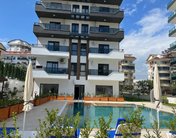 Spacious Real Estate in a Complex with Pool in Avsallar Alanya