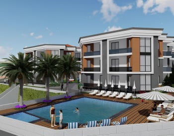 Çınarcık'ta Deniz ve Şehir Manzaralı Havuzlu Sitede Daireler