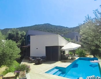 Antalya Kaş Bayındır’da Havuzlu ve Doğa Manzaralı Villa
