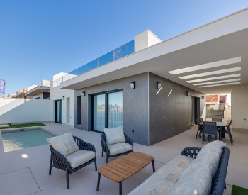 Elegant One-story Villas with Stunning Views in Torrevieja