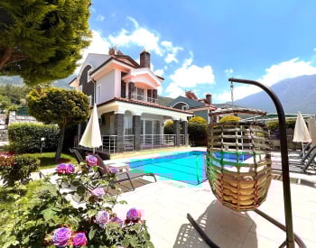 Вилла с бассейном рядом с пляжем Олюдениз в Фетхие, Оваджик