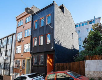 Ready-to-move Building in Fatih Suitable for Airbnb