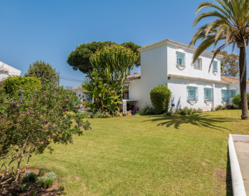 Villa Vid Havet Med Traditionell Atmosfär I Marbella 1