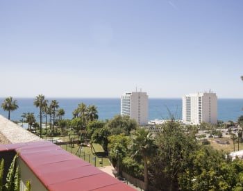 Herrliches Stadthaus Mit Modernem Design Und Whirlpool In Benalmádena 1
