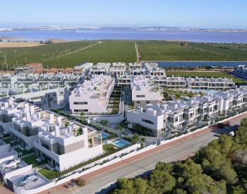 شقق مع مسابح وجاكوزي بالقرب من المرافق في توريفايجا 1