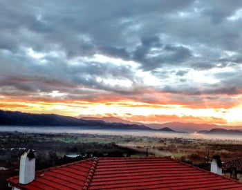 Milas Çandır’da Doğa Manzaralı Büyüleyici Ege Taş Evi
