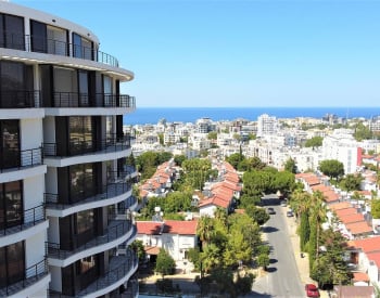 Kıbrıs Girne'de Zengin Olanaklı Sitede Manzaralı Daireler