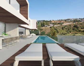 Golfside Villa in La Cala Golf in Mijas with Panoramic Views 1