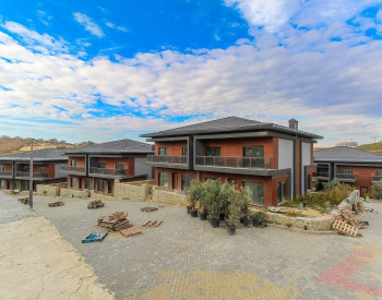 伊斯坦布尔住宅区内的半独立式投资别墅