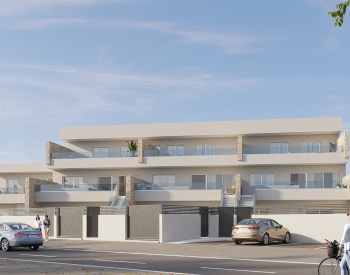 Homes with Private Pools and Gardens in Pilar De La Horadada
