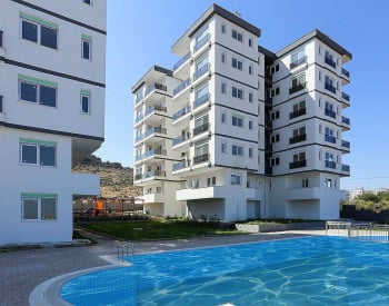 Apartamentos Nuevos Con Balcón Y Cocina Independiente En Antalya