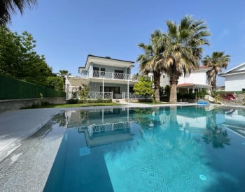 Spacieuse Maison Avec Piscine Près De La Plage À Fethiye