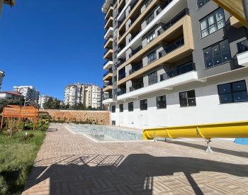 Chic Real Estate in Complex Close to Amenities with Pool in Alanya