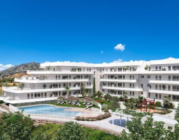 Sea and Mountain-view Apartments in a Complex in Fuengirola 1