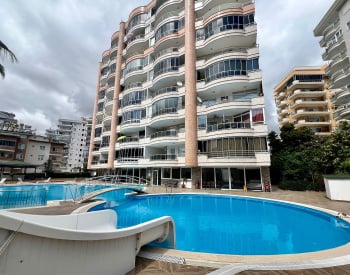 Alanya'da Şehir Manzaralı Havuzlu Sitede Satılık Daire