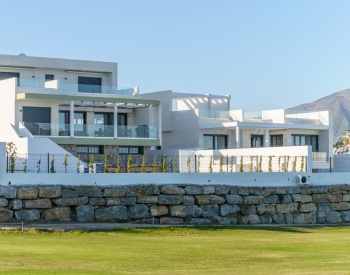 New Build Villas Near Golf Course in Mijas Costa