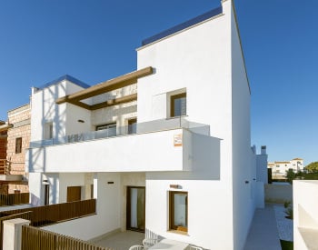 Orihuela'da Vistabella Golf'te Şık Tasarımlı Villalar