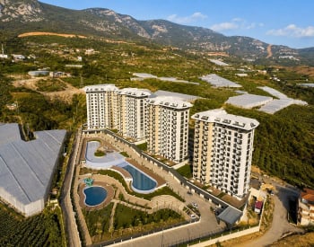Alanya Mahmutlar’da Dört Bloklu Sitede Kale Manzaralı Daireler