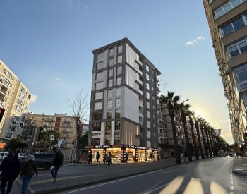 Apartment in a New Building Close to Amenities in Konak İzmir