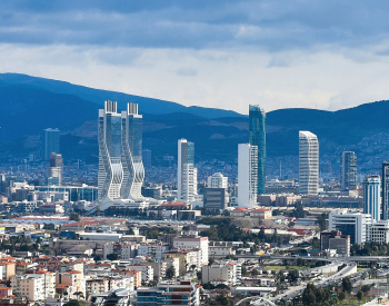 Immobiliers Commerciaux Dans Un Gratte-ciel À Izmir Bayrakli 1