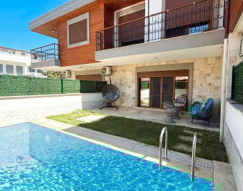 Villa Avec Piscine À 50 Mètres De La Mer À Kuşadası