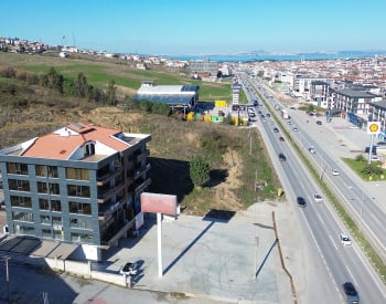 Oficinas Y Locales Comerciales Con Frente A La Calle En Yalova