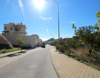 Benalmadena'da Malaga'ya Yakın Doğa Manzaralı Arsa 0