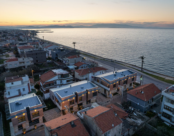 Виллы с видом на море в Измире, Гюзельбахче с частным садом 1