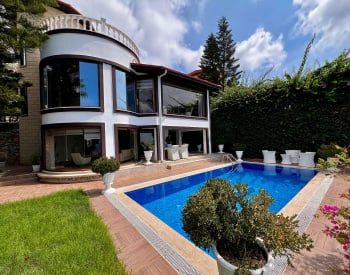 Alanya Bektaş'ta Panoramik Deniz ve Şehir Manzaralı Satılık Villa 1