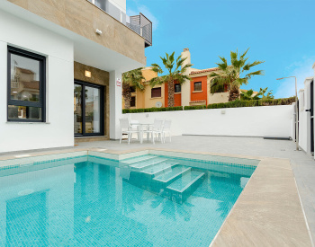 Villas Individuelles Avec Piscines Et Parking À Torrevieja Alicante