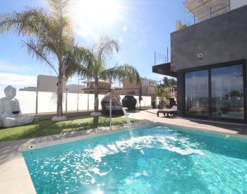 Contemporary Detached Villa with Basement in Torrevieja Alicante