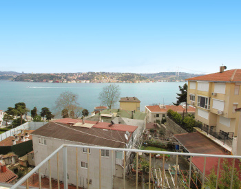 Gerenoveerd Gebouw Met Uitzicht Op De Bosporus In İstanbul