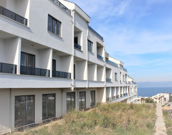 Sea View Duplex Apartments with Pool in Bursa Mudanya