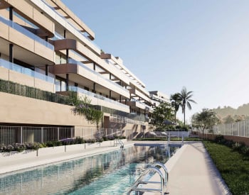 Golf-front Apartments with Terraces in Estepona Spain 1
