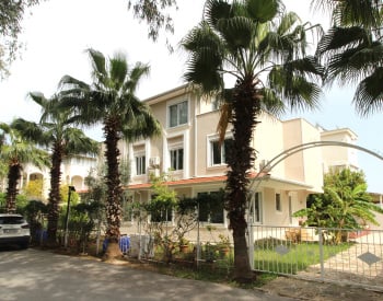 Villa De Inversión Amueblada En Ubicación Privilegiada En Kadriye 1