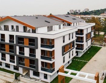 Apartments in a Complex with Security Near the Sea in Yalova