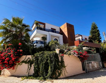 Ready to Move Elegant Villa Near the Sea in Alanya