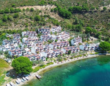 Yalova Armutlu'da Özel Koya Sahip Sitede Şık Villa 1