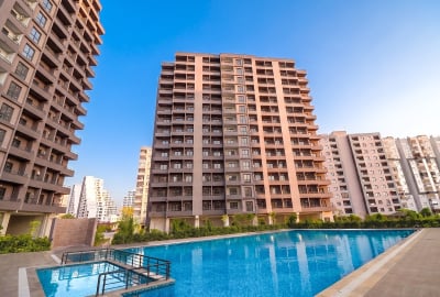 Brand-new Apartments with a Pool Near the Sea in Tömük Mersin 1